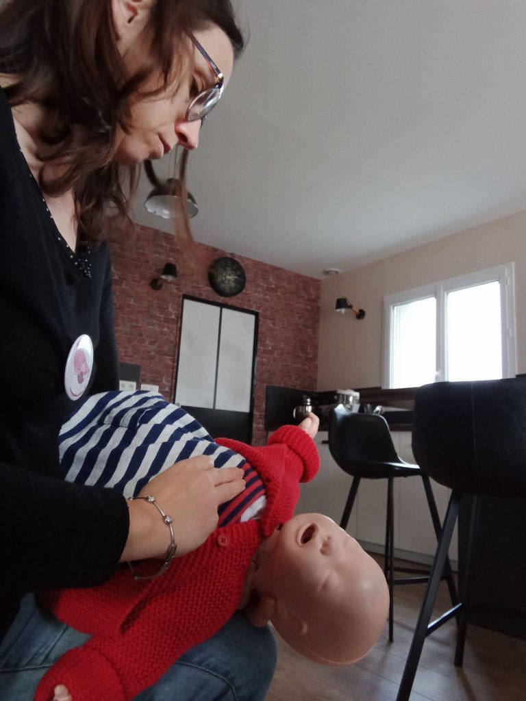 Que Faire Quand Bébé S'étouffe En Régurgitant